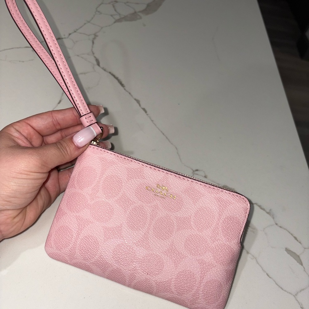 Coach small wristlet Powder Pink